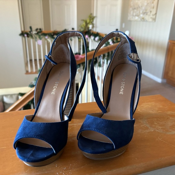 Sunstone Blue Shoes - Picture 2 of 3